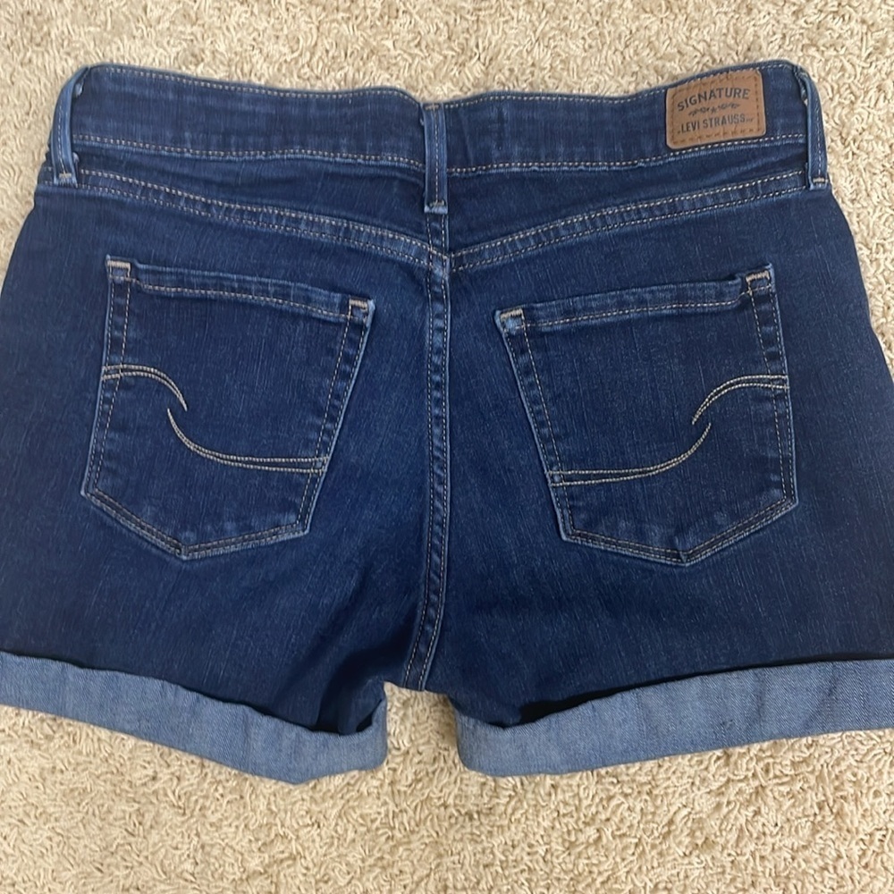 Levi Strauss & Co Signature Dark Wash Mid Rise Shorts Classic Cuffs Stretch Sz 2 - Picture 6 of 14